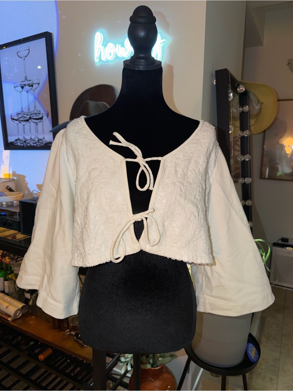 ANTHROPOLOGIE Women's Cream Tie-Front Cropped Top